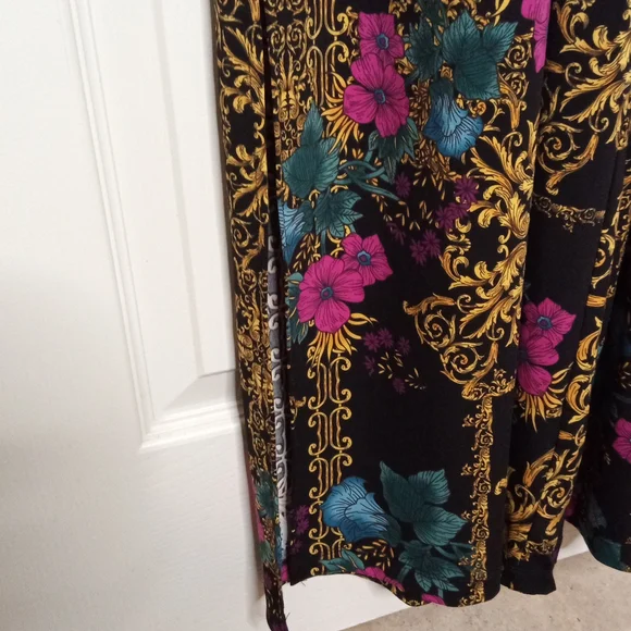 Thalia Sodi Sleeveless Jumpsuit Romper w/Rhinestone Clasp Detail at Wais… - Picture 6 of 9